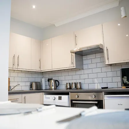 Castle-view Apartments, One Scarborough